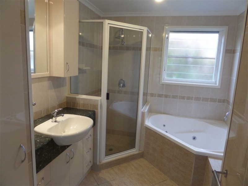 1 Slade Esplanade, Slade Point QLD 4740