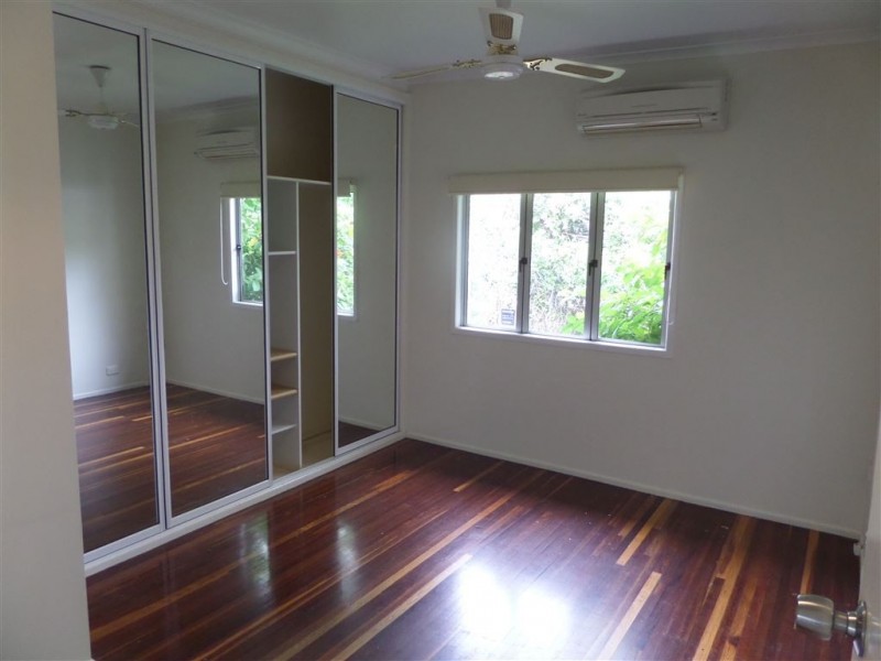 1 Slade Esplanade, Slade Point QLD 4740