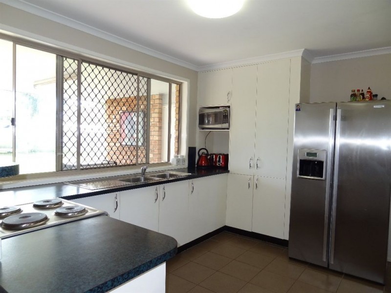 318 Bedford Road, Andergrove QLD 4740