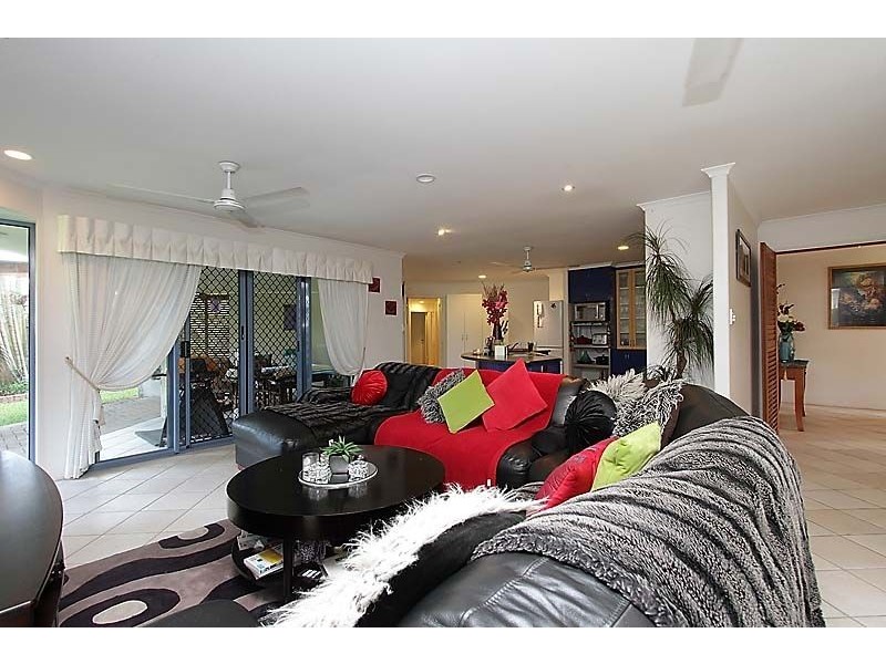 7 Suncrest Court, Mount Pleasant QLD 4740