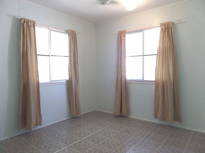 14 Weir Street, East Mackay QLD 4740