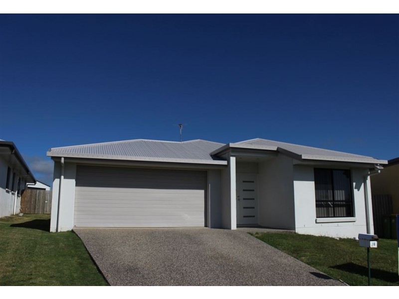 18 Village Circuit, Eimeo QLD 4740