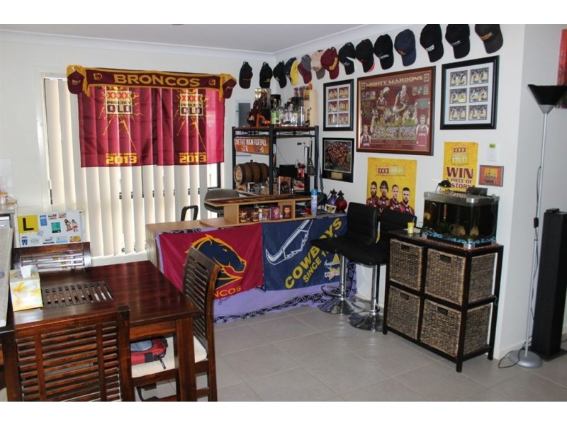 18 Village Circuit, Eimeo QLD 4740