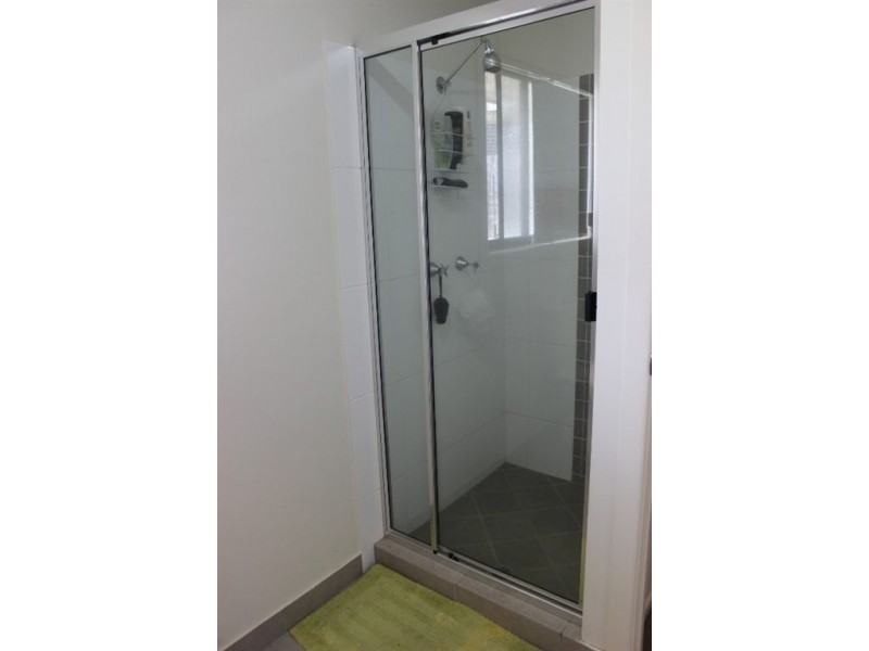 18 Village Circuit, Eimeo QLD 4740