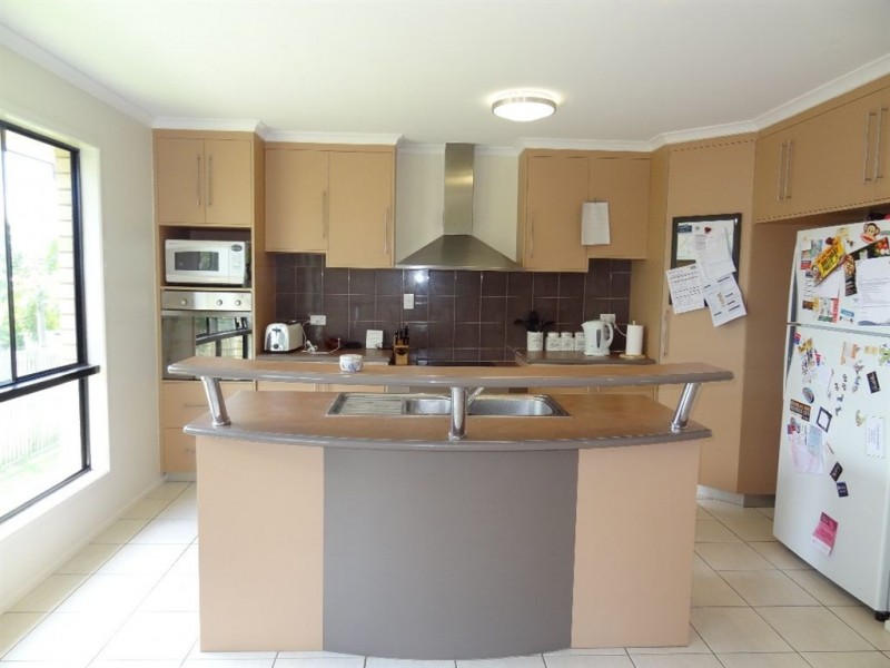 20 Wilcox Street, Eimeo QLD 4740