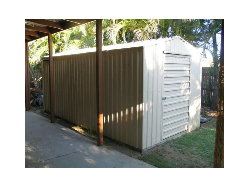 4 Michelle Crescent, Bucasia QLD 4750