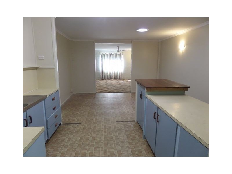 8 Pine Street, Andergrove QLD 4740