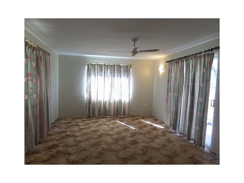 8 Pine Street, Andergrove QLD 4740