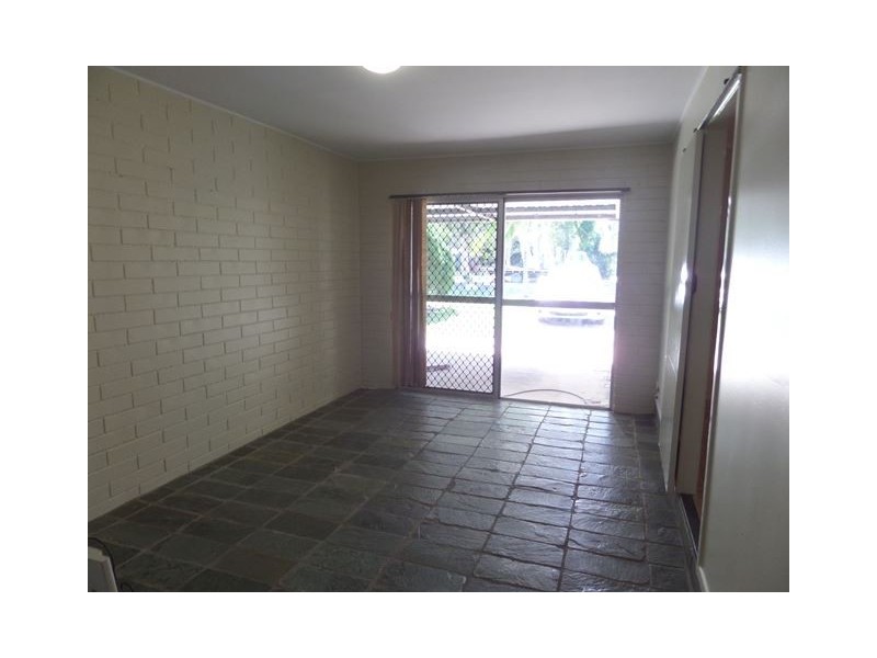 8 Pine Street, Andergrove QLD 4740