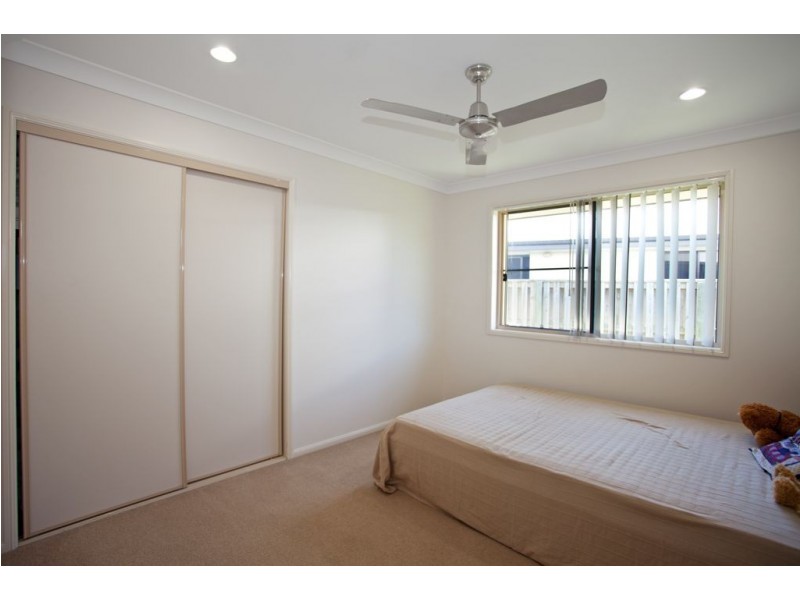 45 Whitehaven Drive, Blacks Beach QLD 4740