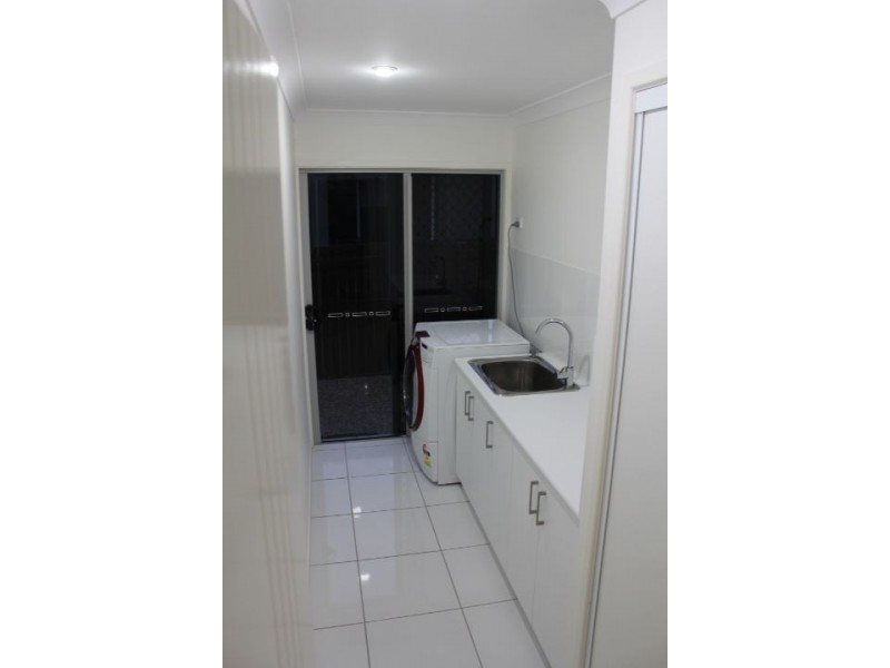 1 Iris Court, Walkerston QLD 4751