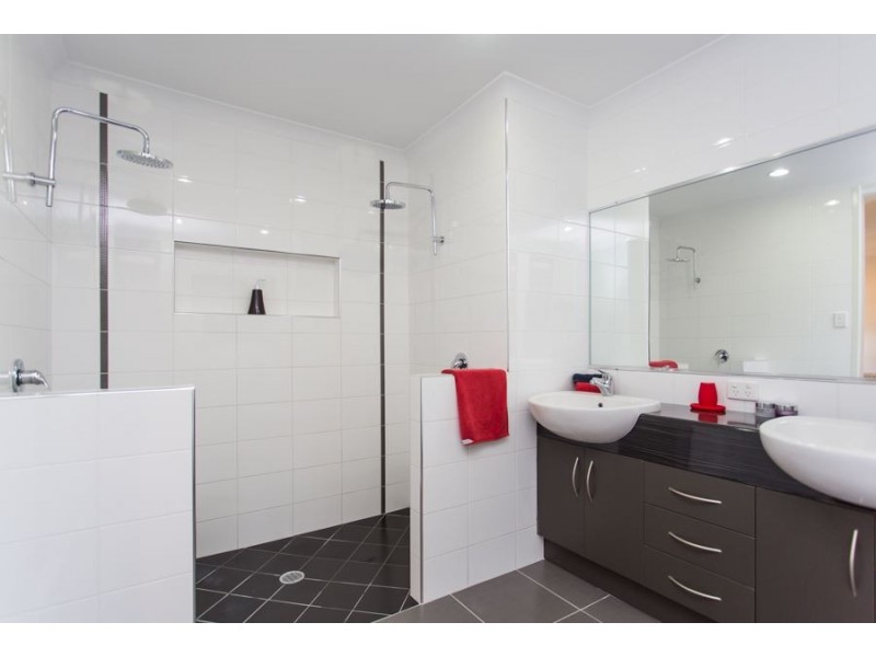 33 Sheedy Crescent, Marian QLD 4753