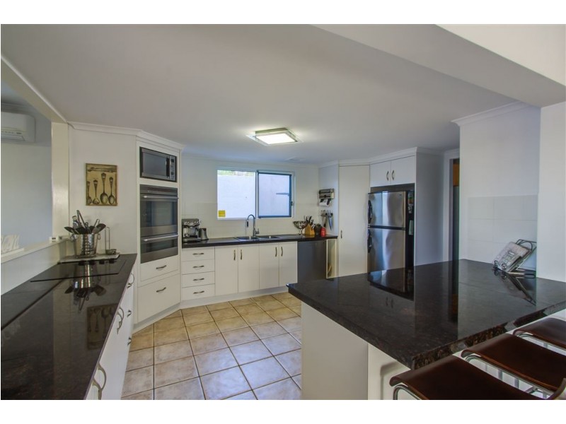 18 Admiral Drive, Dolphin Heads QLD 4740