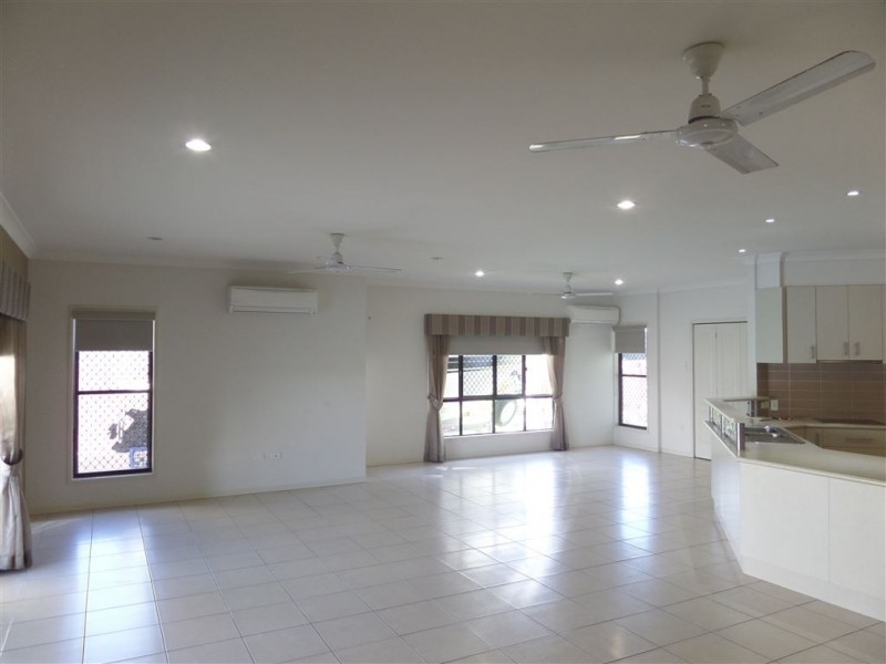 26 Gingham Street, Glenella QLD 4740