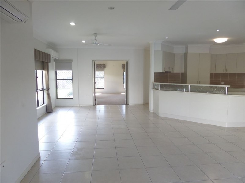 26 Gingham Street, Glenella QLD 4740