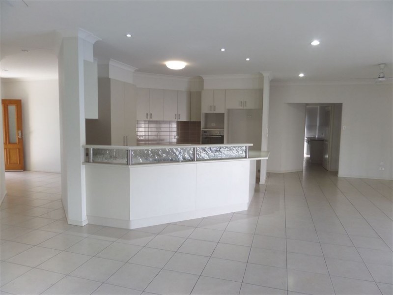 26 Gingham Street, Glenella QLD 4740