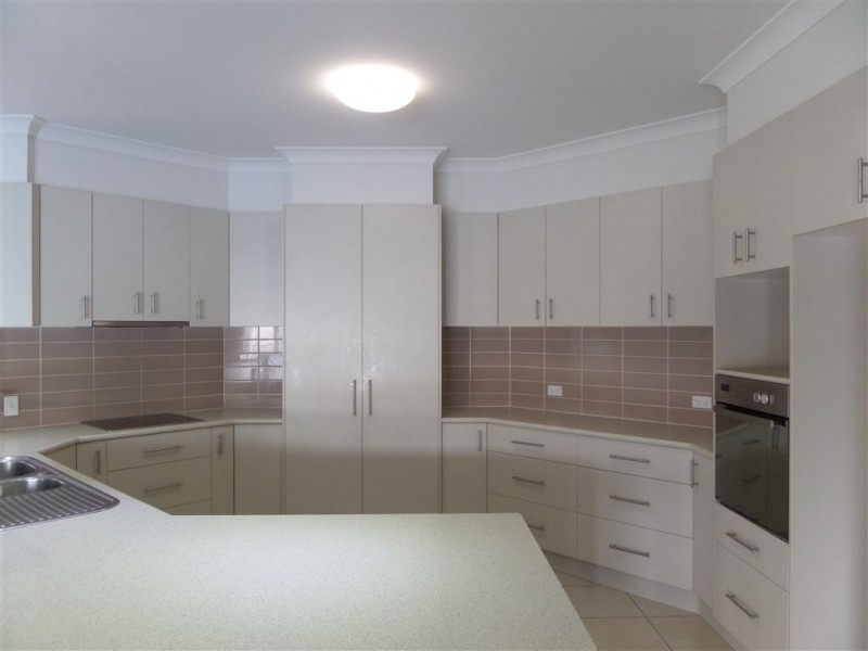 26 Gingham Street, Glenella QLD 4740