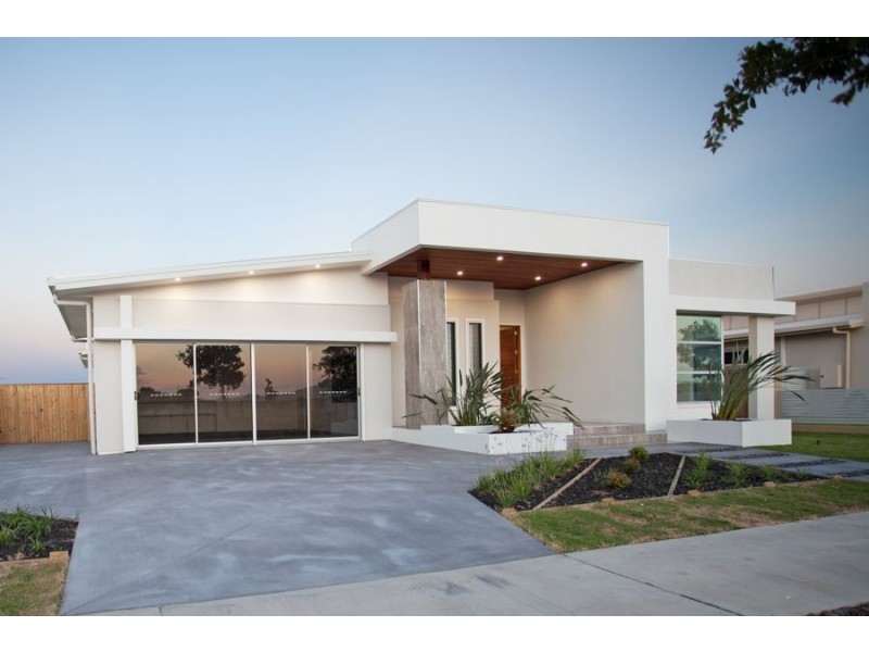 3 Boardrider Boulevard, Shoal Point QLD 4750