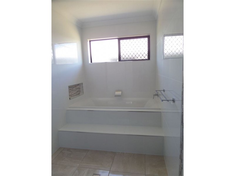 1/56 Botanical Drive, Ooralea QLD 4740