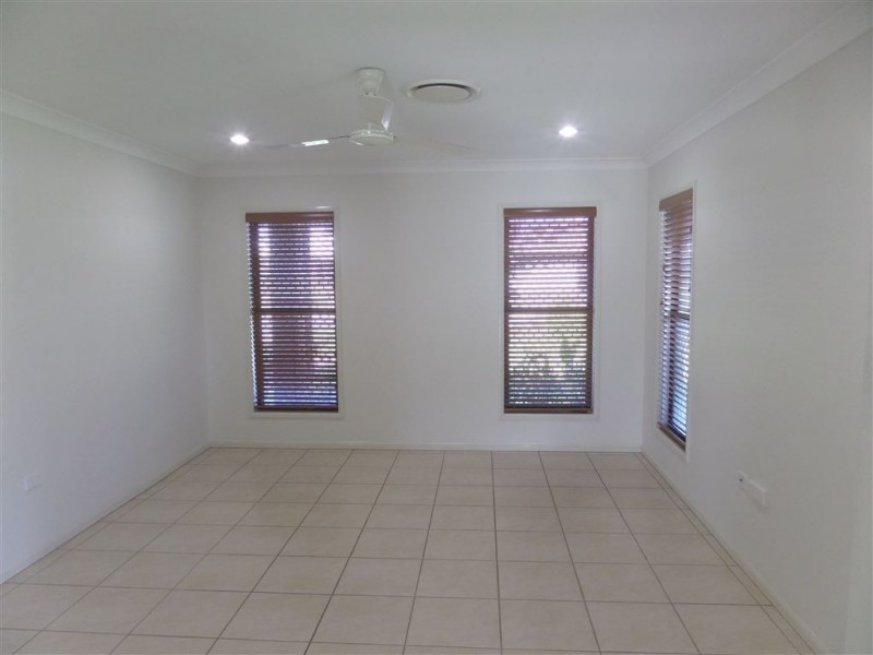 32 Monash Way, Ooralea QLD 4740