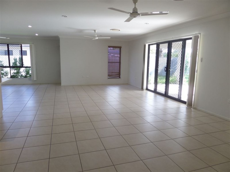 32 Monash Way, Ooralea QLD 4740