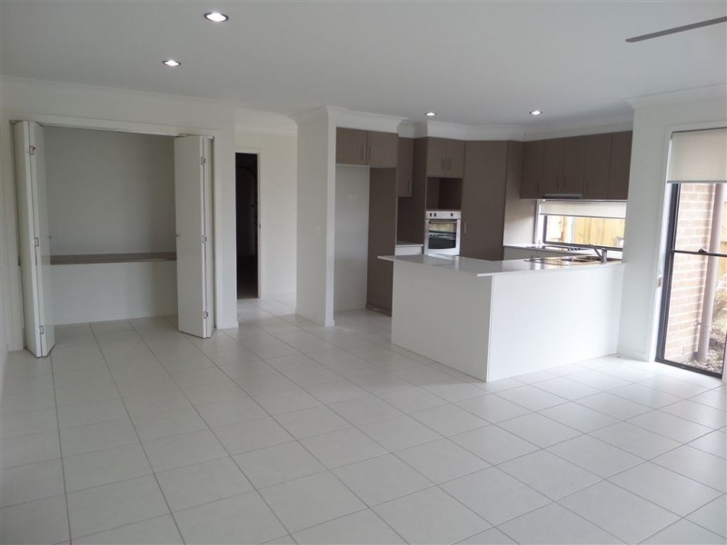 1/1 Eales Road, Rural View QLD 4740