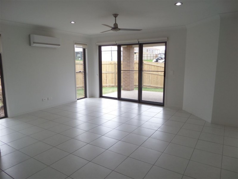 1/1 Eales Road, Rural View QLD 4740