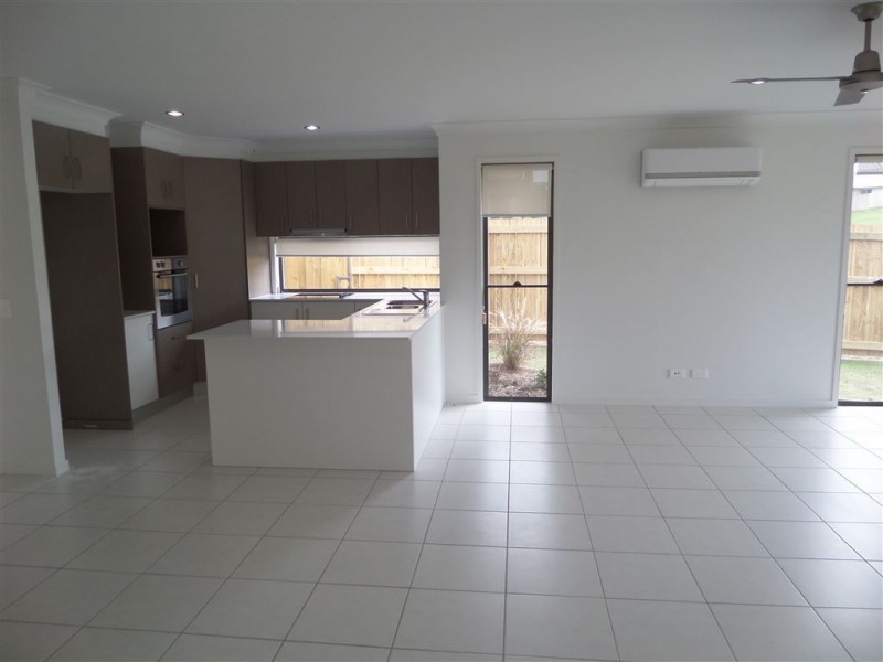 1/1 Eales Road, Rural View QLD 4740