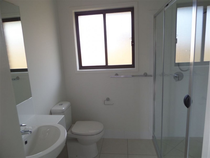 1/1 Eales Road, Rural View QLD 4740