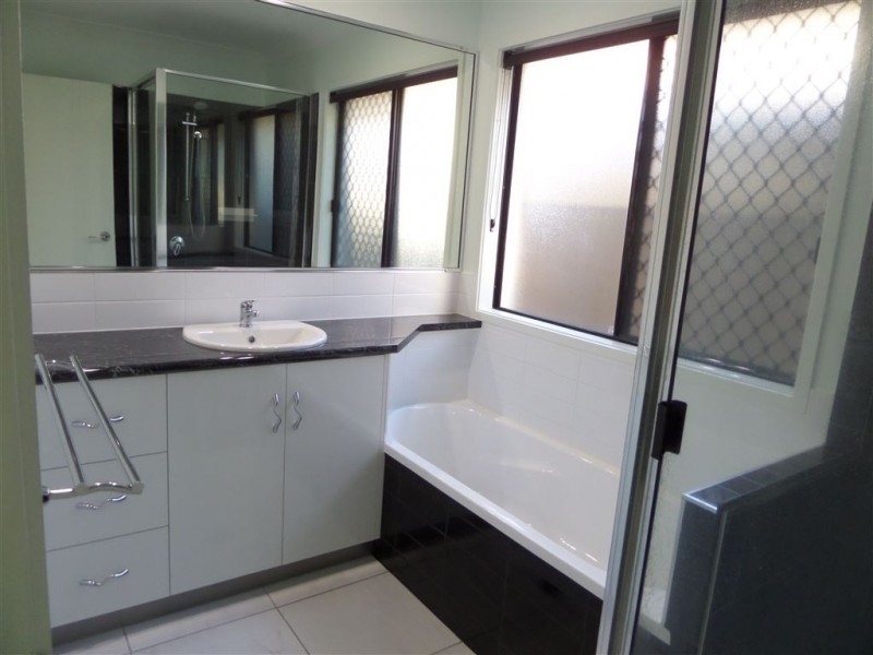 7 Thornbill Lane, Andergrove QLD 4740