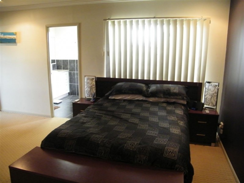 10 Wilcox Street, Eimeo QLD 4740