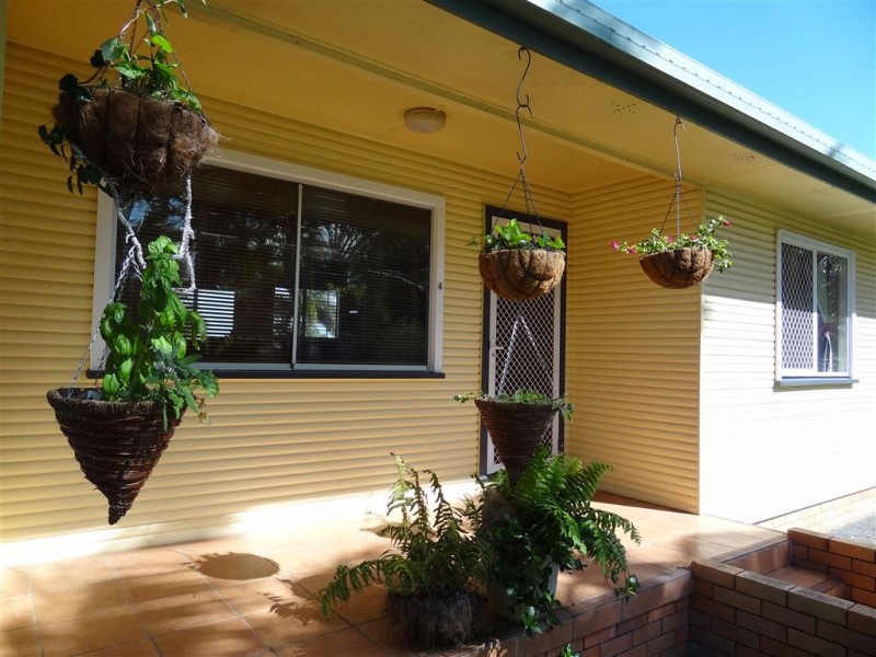 4 Hill End Road, Glenella QLD 4740