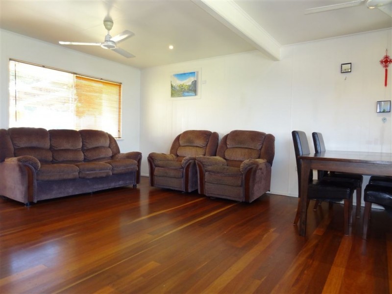 4 Hill End Road, Glenella QLD 4740