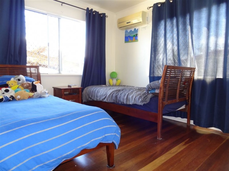 4 Hill End Road, Glenella QLD 4740