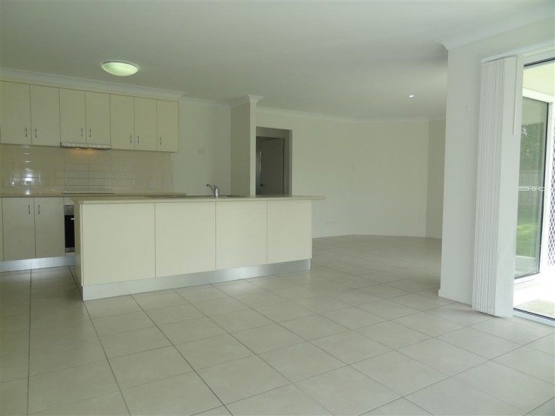 33 O’Neill Place, Marian QLD 4753