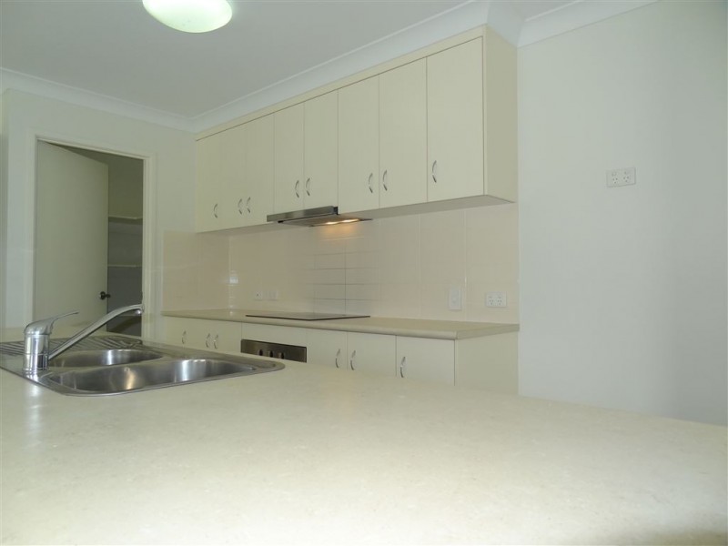 33 O’Neill Place, Marian QLD 4753