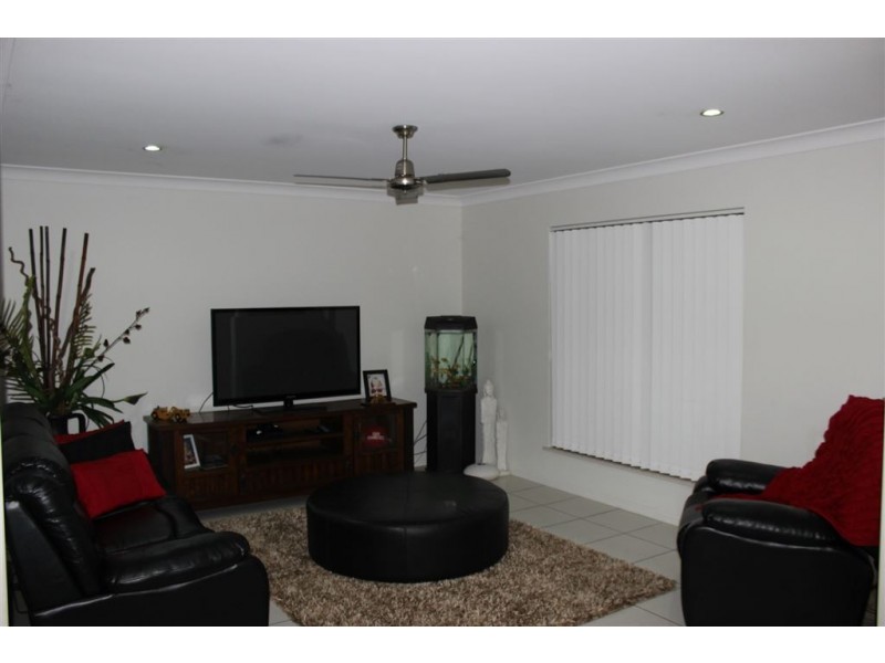 13 Katey Crescent, Mirani QLD 4754