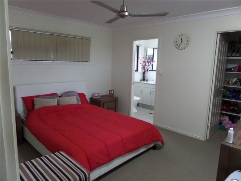 80 Dianella Drive, Glenella QLD 4740