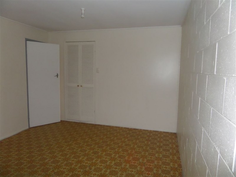 2/10 Cumberland Street, Slade Point QLD 4740