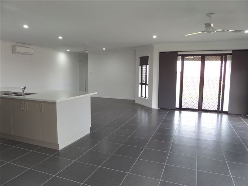 63 Hinze Circuit, Rural View QLD 4740