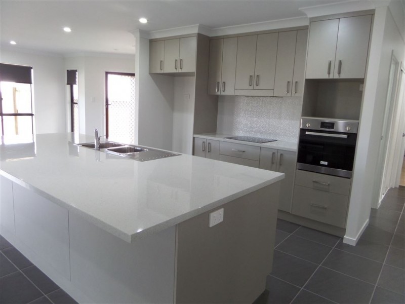 63 Hinze Circuit, Rural View QLD 4740