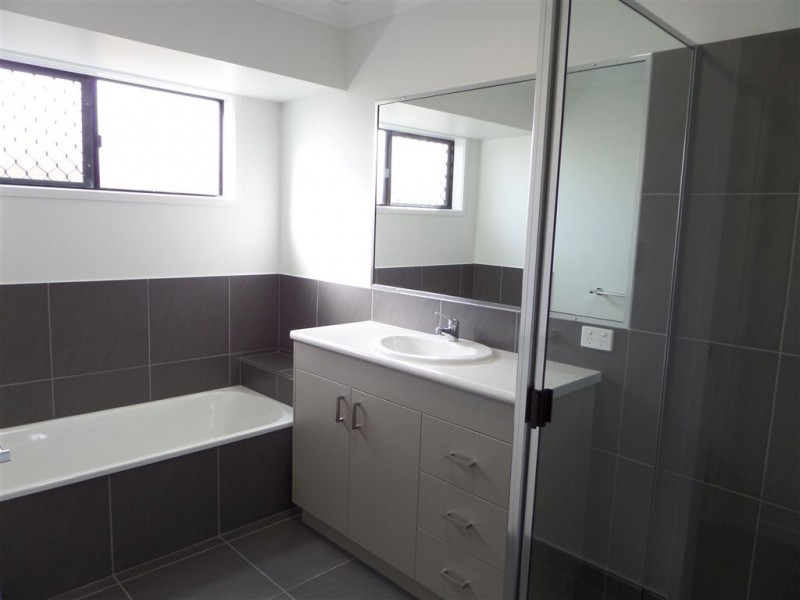 63 Hinze Circuit, Rural View QLD 4740