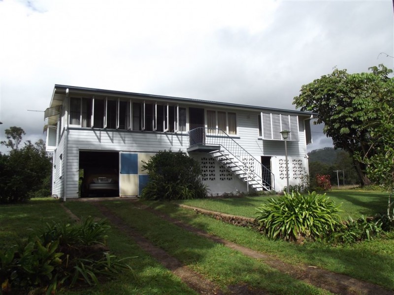 403 Pinnacle-Septimus Road, Pinnacle QLD 4741