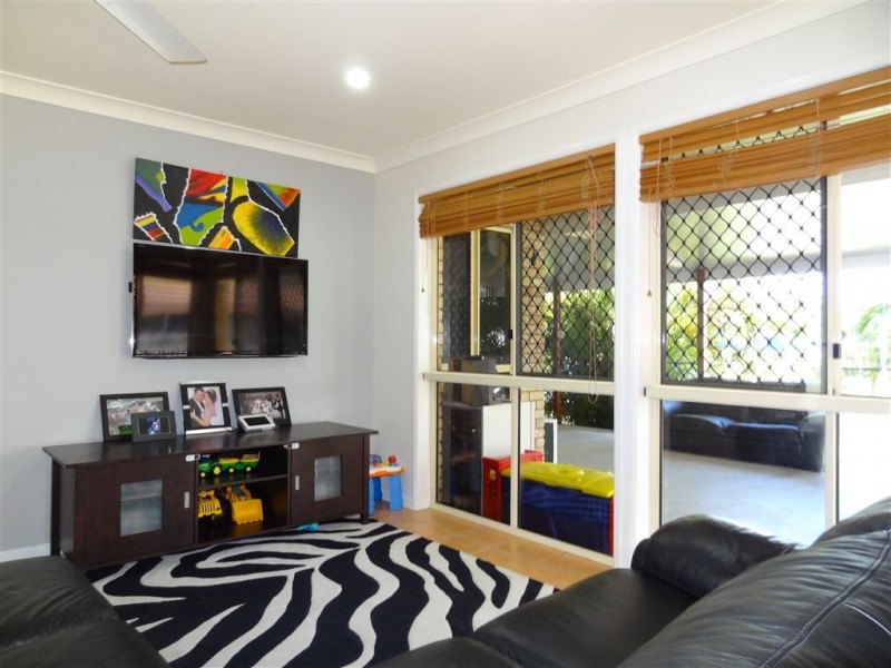 8 Etwell Court, Walkerston QLD 4751