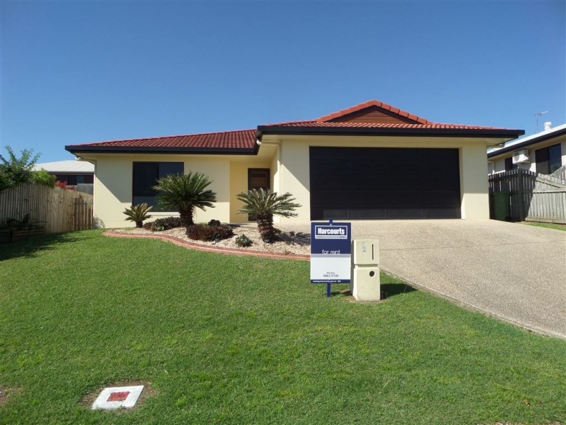 1 Hangan Street, Bucasia QLD 4750
