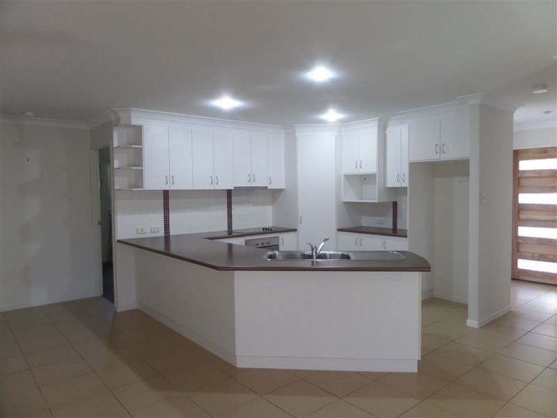 1 Hangan Street, Bucasia QLD 4750