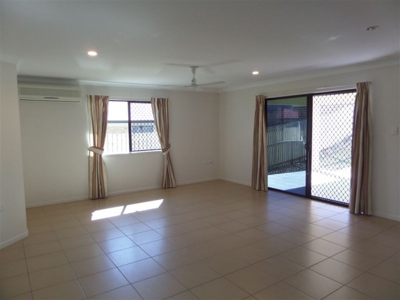 1 Hangan Street, Bucasia QLD 4750