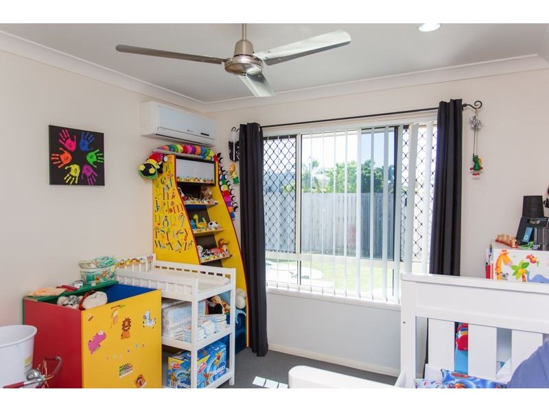 1/7 Whitehaven Drive, Blacks Beach QLD 4740