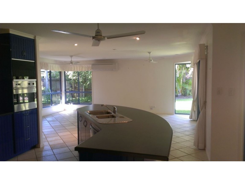 7 Suncrest Court, Mount Pleasant QLD 4740