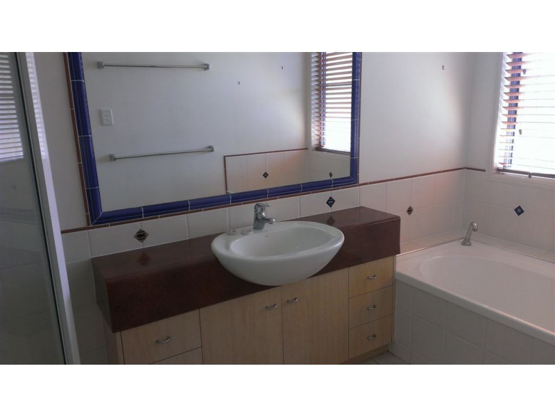 7 Suncrest Court, Mount Pleasant QLD 4740